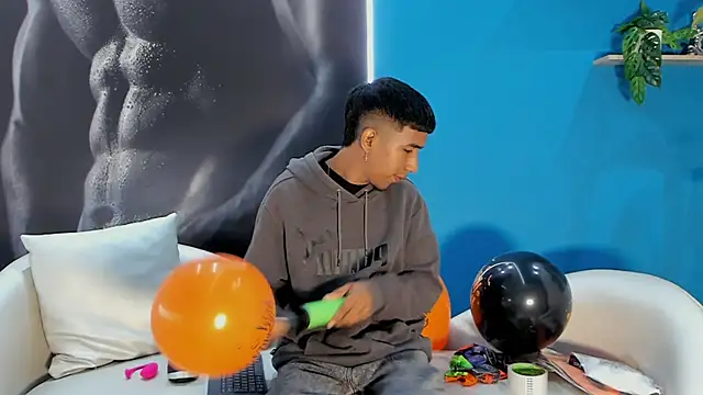 ender h0t online show from 10-12-25, 01:43