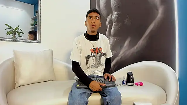 ender h0t online show from 11-25-25, 02:50