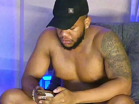 Snapshot of BenjaminCol_ chatting on 09-26-25, 09:46 BenjaminCol online show from 09-26-25, 09:46