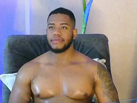 Snapshot of BenjaminCol_ chatting on 09-29-25, 10:36 BenjaminCol online show from 09-29-25, 10:36