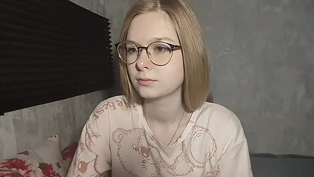 Snapshot of LiaVibes chatting on 02-03-26, 07:24 LiaVibes online show from 02-03-26, 07:24