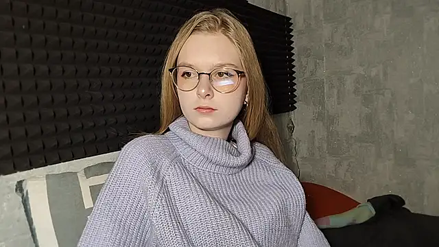 Snapshot of LiaVibes chatting on 02-13-26, 07:04 LiaVibes online show from 02-13-26, 07:04