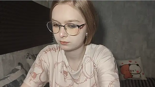 Snapshot of LiaVibes chatting on 03-05-26, 07:37 LiaVibes online show from 03-05-26, 07:37