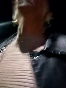 BiiancaEstradaa online show from 04-22-26, 01:19