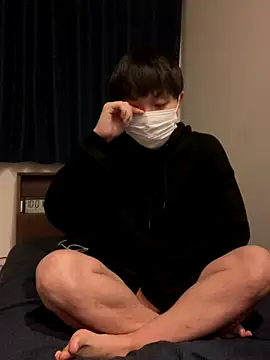 Snapshot of ta_ku16 chatting on 10-29-25, 01:02 ta ku16 online show from 10-29-25, 01:02