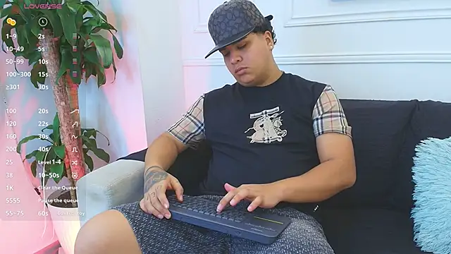 Naim Bennetsex online show from 11-25-25, 06:19