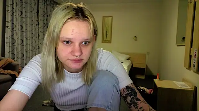 Elieiza xo online show from 05-27-26, 07:00