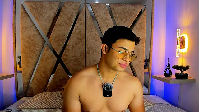 jayd muscle online show from 10-22-25, 05:41