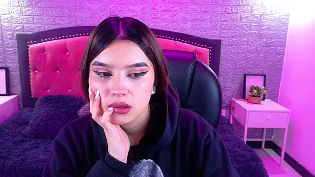 Natalie loffreda online show from 10-27-25, 02:59