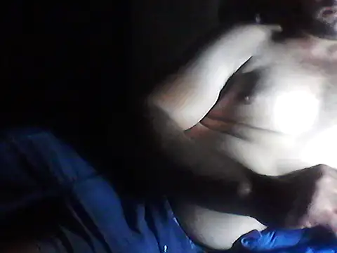 Snapshot of Lekewarmele chatting on 10-10-25, 09:25 Lekewarmele online show from 10-10-25, 09:25