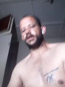 Snapshot of Lekewarmele chatting on 10-15-25, 10:21 Lekewarmele online show from 10-15-25, 10:21