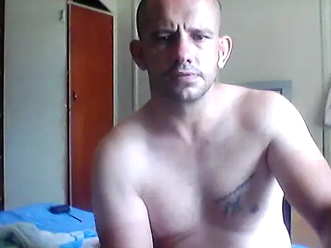 Snapshot of Lekewarmele chatting on 01-10-26, 10:06 Lekewarmele online show from 01-10-26, 10:06