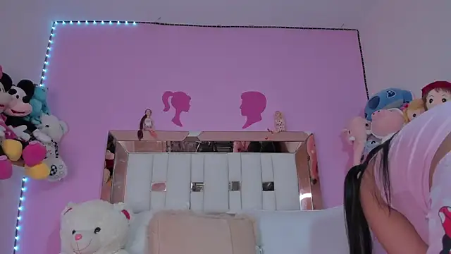 Snapshot of Emmy_Rivas chatting on 09-09-25, 10:42 Emmy Rivas online show from 09-09-25, 10:42