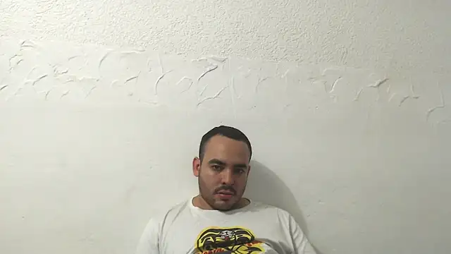 Ana ThiagoxX online show from 05-16-26, 12:07