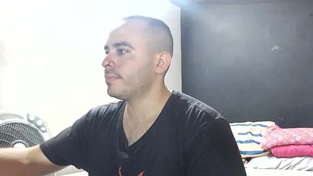 Ana ThiagoxX online show from 05-21-26, 06:48