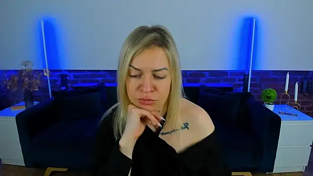 Anna Snows online show from 10-26-25, 06:58