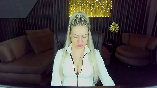 Anna Snows online show from 04-18-26, 05:33