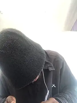 Snapshot of broskies777 chatting on 09-18-25, 10:39 broskies777 online show from 09-18-25, 10:39