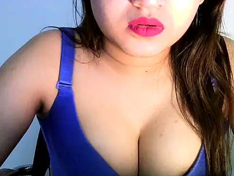 Snapshot of strip_vani chatting on 12-18-25, 05:24 strip vani online show from 12-18-25, 05:24