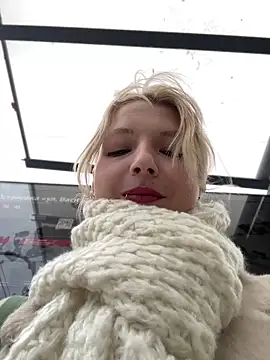 Snapshot of EveLittleSinner chatting on 10-23-25, 10:14 EveLittleSinner online show from 10-23-25, 10:14