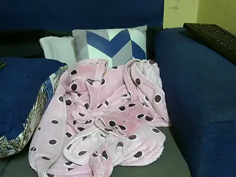 Snapshot of Moningexz123 chatting on 09-29-25, 05:56 Moningexz123 online show from 09-29-25, 05:56