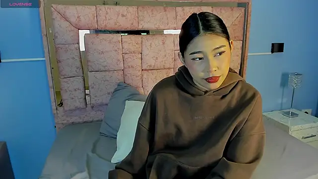 Snapshot of LICKY_LOV chatting on 10-24-25, 03:14 LICKY LOV online show from 10-24-25, 03:14