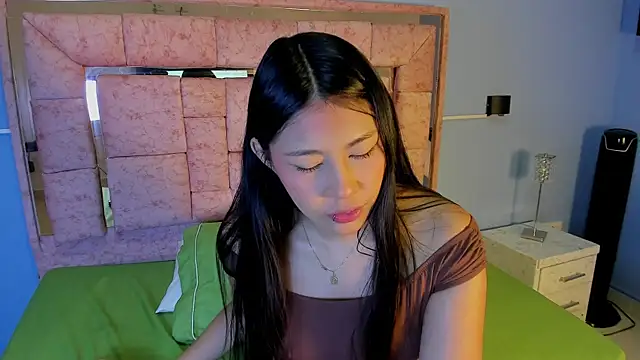 Snapshot of LICKY_LOV chatting on 11-15-25, 03:15 LICKY LOV online show from 11-15-25, 03:15