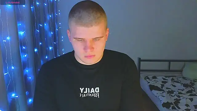 kittenmurr online show from 12-03-25, 07:45