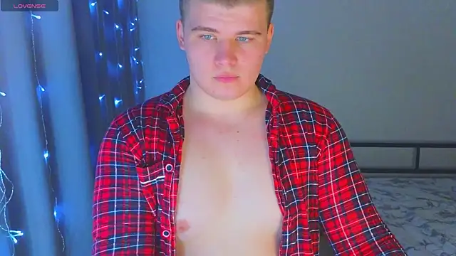 Snapshot of kittenmurr chatting on 01-10-26, 10:39 kittenmurr online show from 01-10-26, 10:39