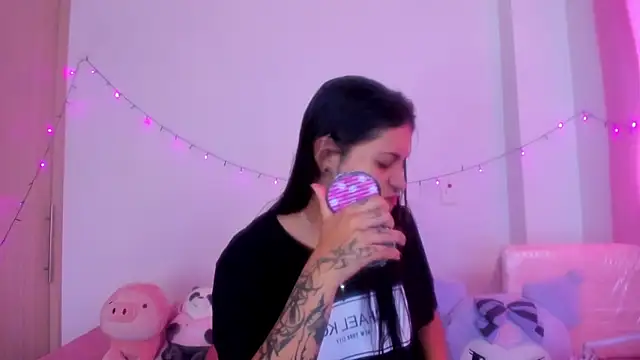 Snapshot of Abby_roussee chatting on 11-03-25, 01:12 Abby roussee online show from 11-03-25, 01:12