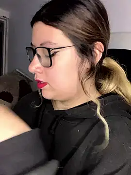 Snapshot of Blair_Bunnyy chatting on 01-11-26, 07:02 Blair Bunnyy online show from 01-11-26, 07:02