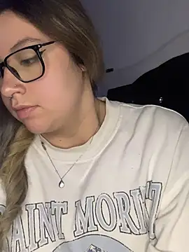 Snapshot of Blair_Bunnyy chatting on 01-17-26, 03:55 Blair Bunnyy online show from 01-17-26, 03:55