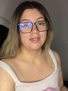 Snapshot of Blair_Bunnyy chatting on 02-12-26, 05:13 Blair Bunnyy online show from 02-12-26, 05:13