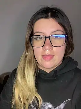 Snapshot of Blair_Bunnyy chatting on 03-03-26, 04:40 Blair Bunnyy online show from 03-03-26, 04:40