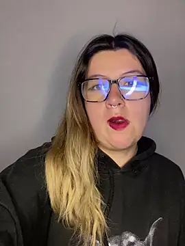 Snapshot of Blair_Bunnyy chatting on 03-17-26, 05:11 Blair Bunnyy online show from 03-17-26, 05:11