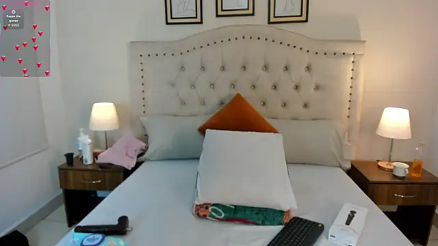 natasha moreno online show from 02-25-26, 12:26