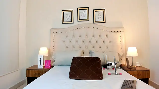 natasha moreno online show from 04-02-26, 12:25