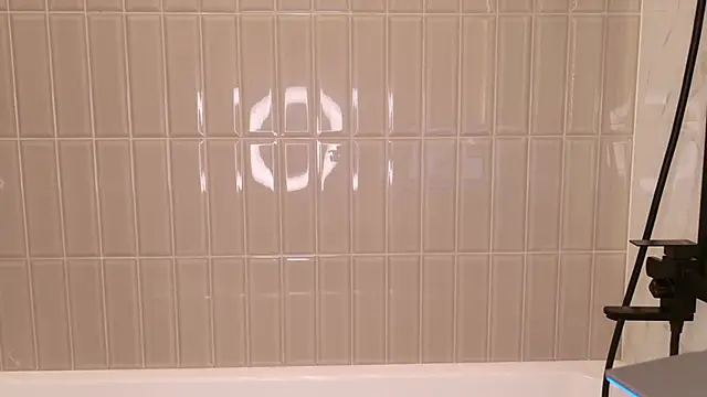 shes rebel online show from 12-22-25, 09:45