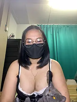 Snapshot of melyiaaa chatting on 03-23-26, 02:43 melyiaaa online show from 03-23-26, 02:43