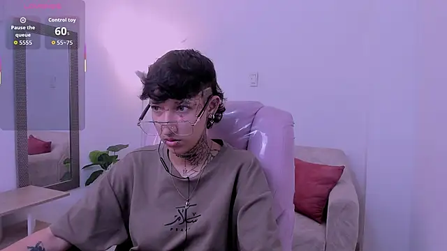 Snapshot of Luci_Rose chatting on 11-13-25, 11:58 Luci Rose online show from 11-13-25, 11:58