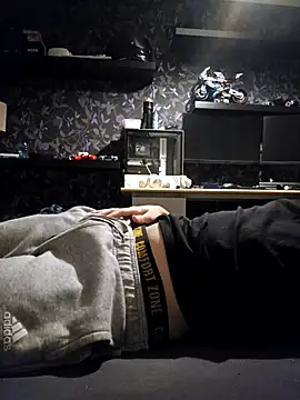 Snapshot of Trekkerboi chatting on 11-03-25, 09:16 Trekkerboi online show from 11-03-25, 09:16