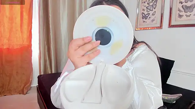 Snapshot of Tessa_Sinclaire chatting on 09-27-25, 08:03 Tessa Sinclaire online show from 09-27-25, 08:03