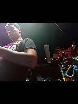 twistafatpipe online show from 10-20-25, 06:25