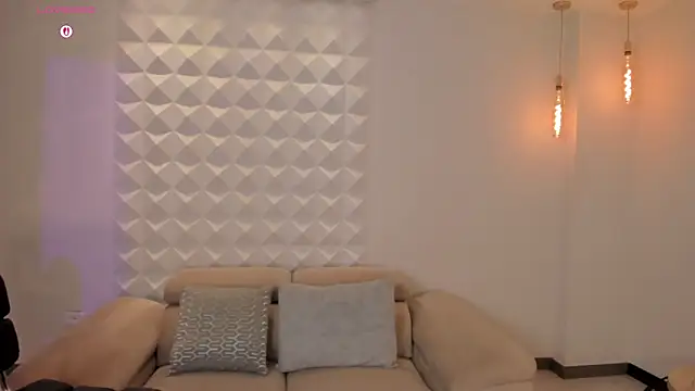 Snapshot of VeronicaBlue chatting on 10-07-25, 12:13 VeronicaBlue online show from 10-07-25, 12:13