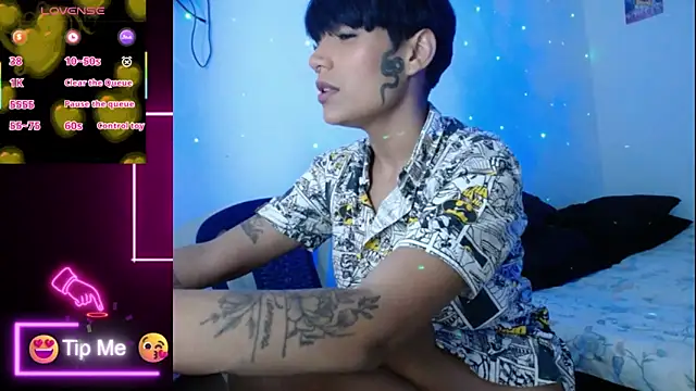 Papi Mami Live online show from 11-22-25, 03:38