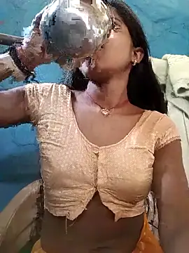 Snapshot of Harini_Gautam chatting on 10-15-25, 03:06 Harini Gautam online show from 10-15-25, 03:06