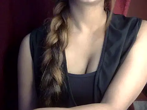 Snapshot of heartless_Queen chatting on 10-30-25, 05:09 heartless Queen online show from 10-30-25, 05:09