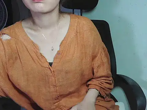 B-e-l-l-e online show from 03-06-26, 10:34