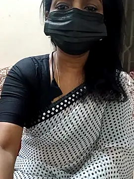 Snapshot of Rithya27 chatting on 10-18-25, 06:30 Rithya27 online show from 10-18-25, 06:30