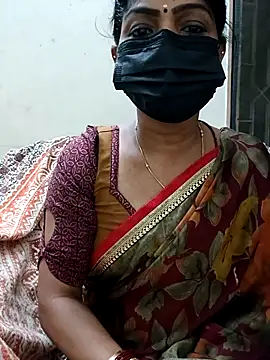 Snapshot of Rithya27 chatting on 10-21-25, 05:35 Rithya27 online show from 10-21-25, 05:35